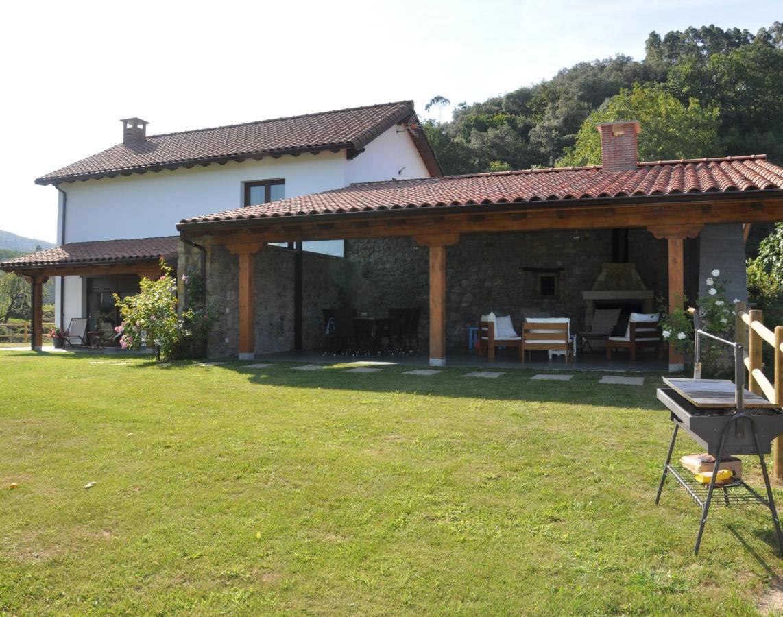 San Pantaleón de Aras Casa Rural Mazarredonda מראה חיצוני תמונה